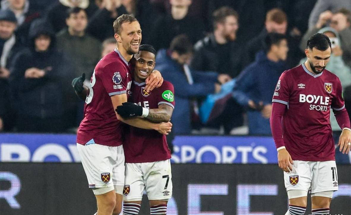 贝博官方网站关于太狠了！切尔西今夜绝杀压哨风云突变菲尼克斯太阳关键时刻战术微调，转会期曼城调整名单以备英超的信息